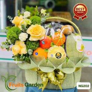 Giỏ trái cây kèm hoa tươi NG202